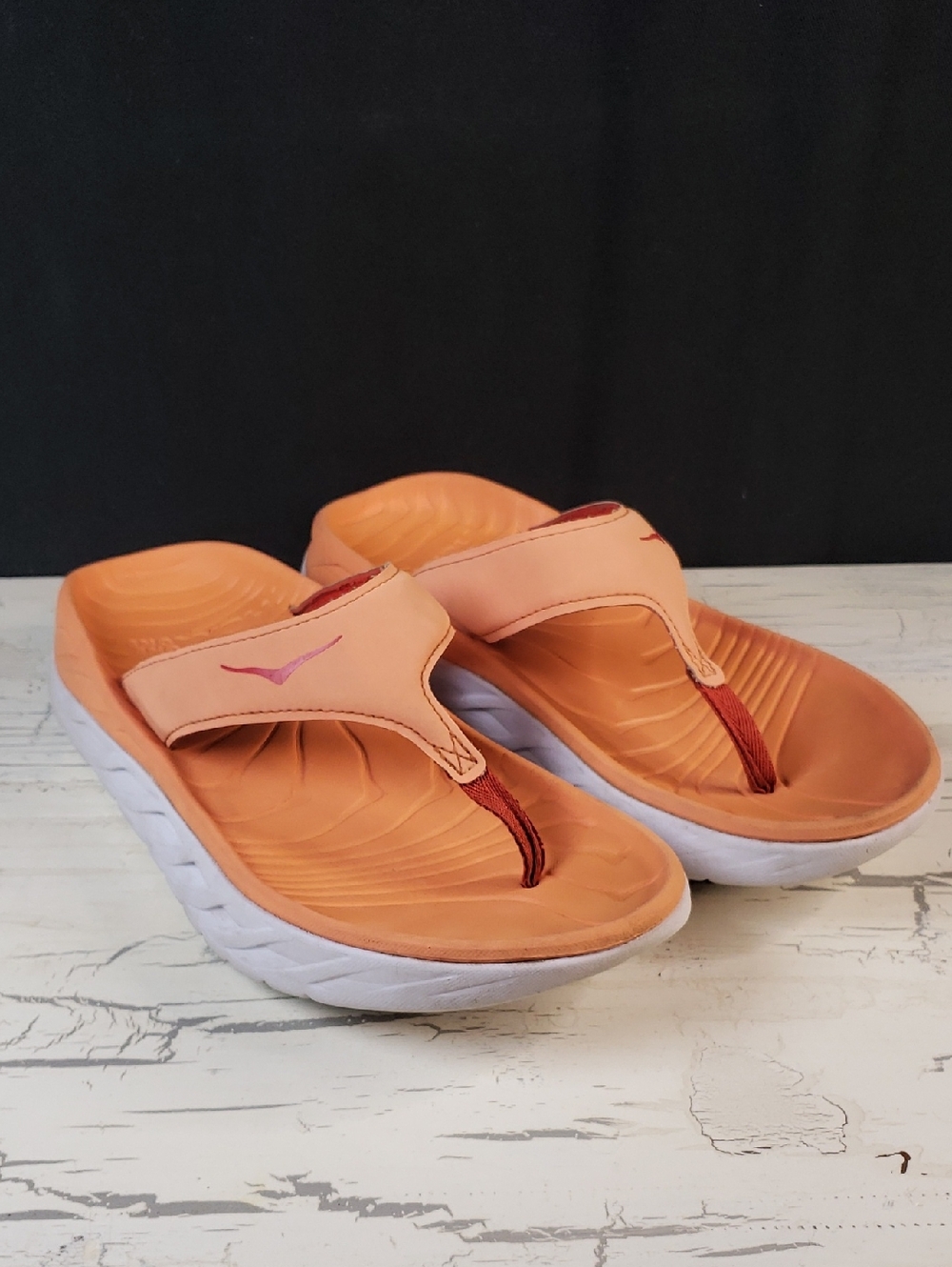 Hoka One One 'Ora' Recovery Flip-flops in Orange - Unisex Men's 8 or Women's 10 - Picture 3 of 11
